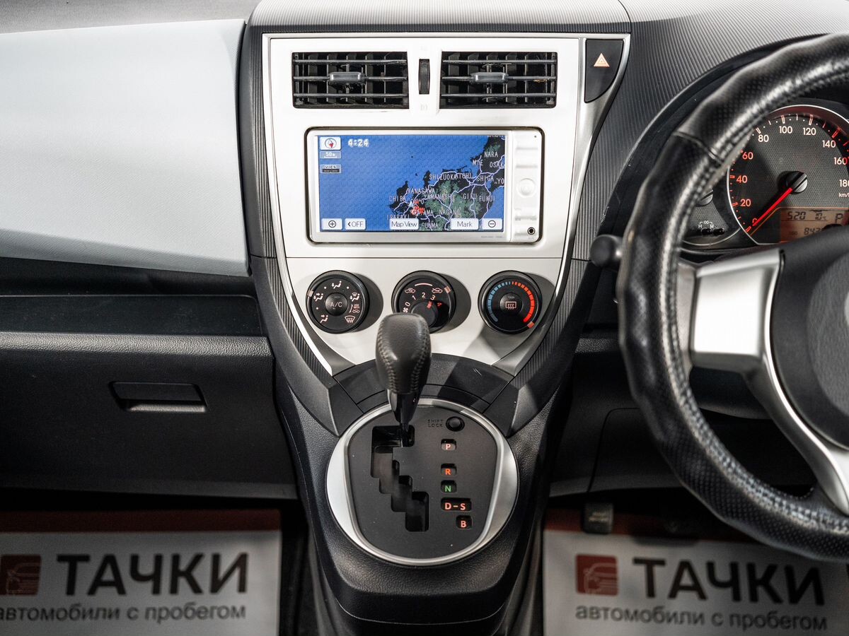 Toyota Ractis 2011 - фото автомобиля