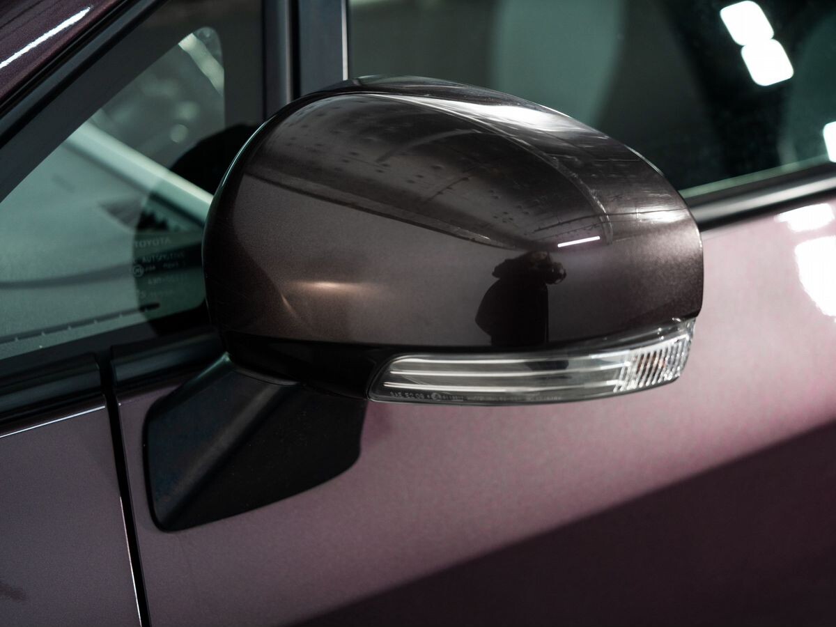 Toyota Ractis 2011 - фото автомобиля