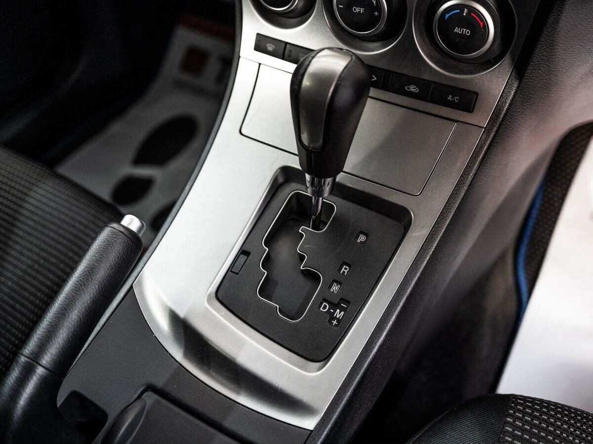 Mazda Axela 2012 - фото автомобиля