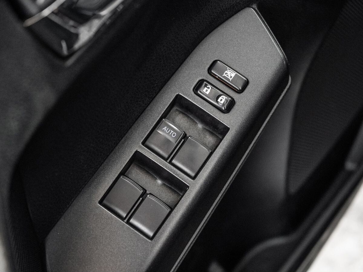 Toyota RAV4 2017 - фото автомобиля