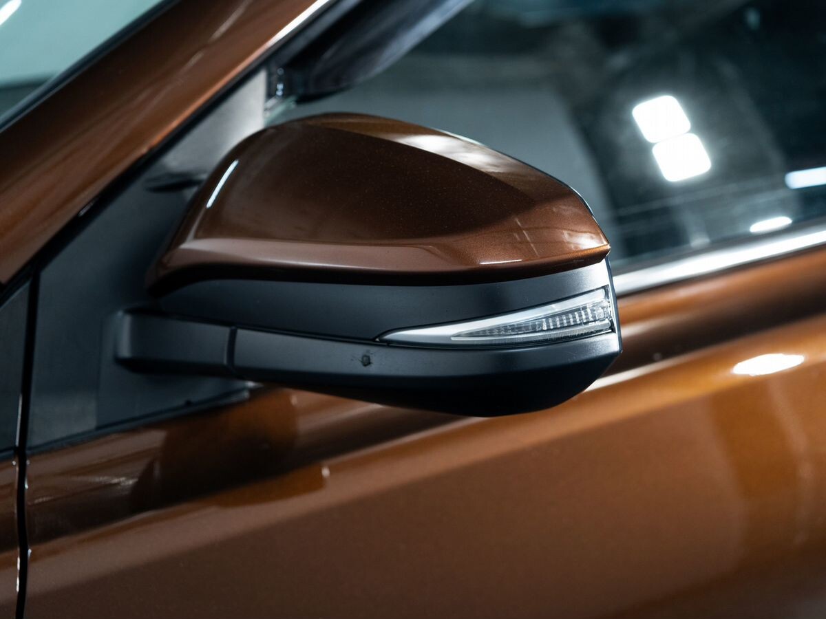 Toyota RAV4 2017 - фото автомобиля