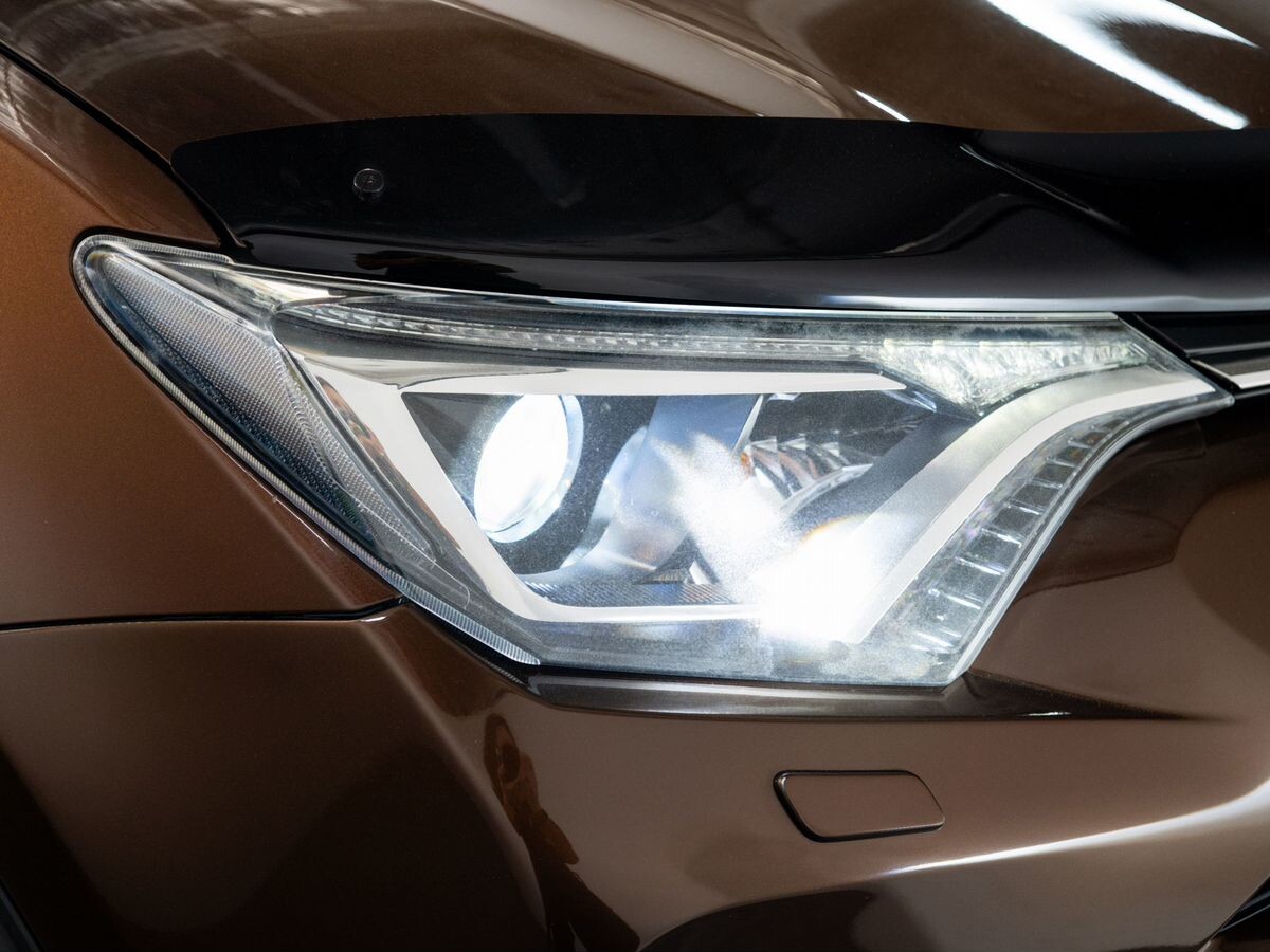 Toyota RAV4 2017 - фото автомобиля