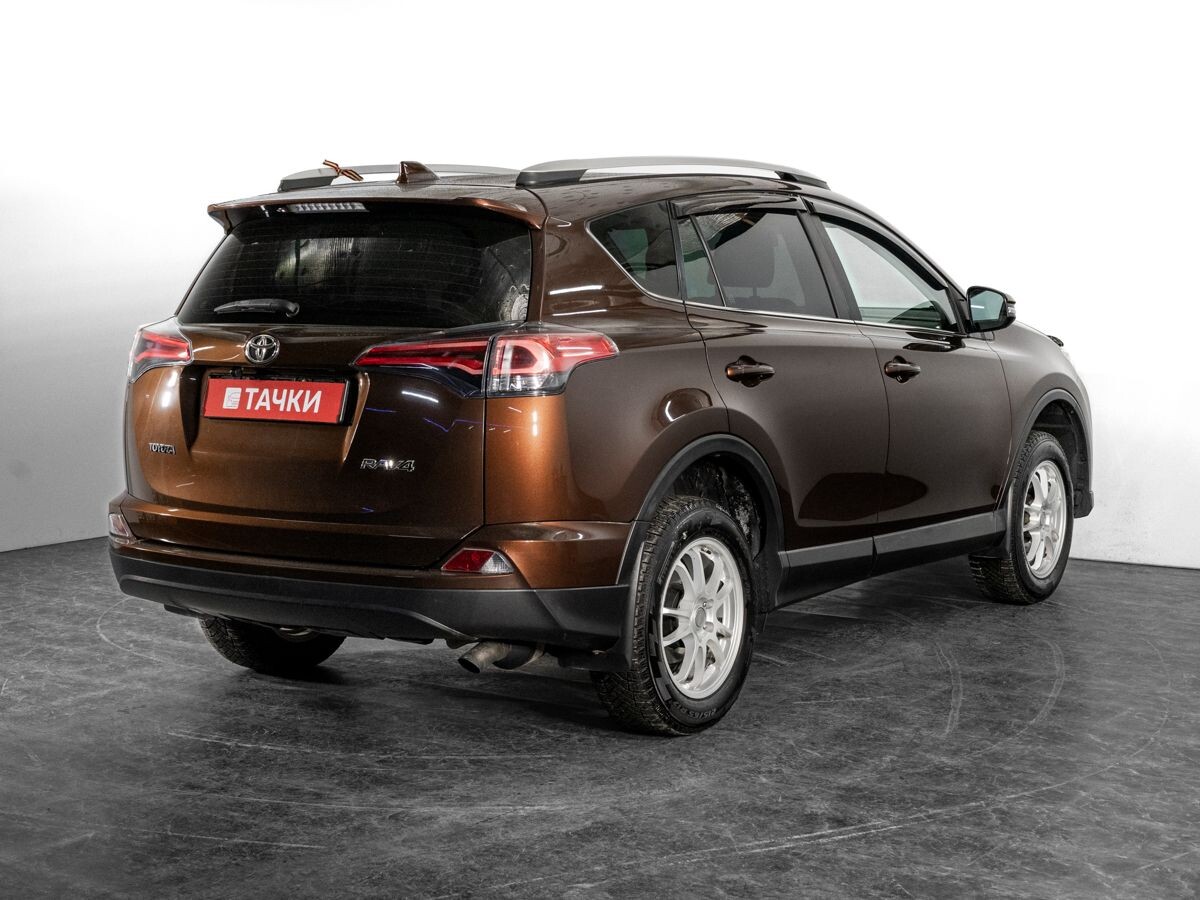 Toyota RAV4 2017 - фото автомобиля