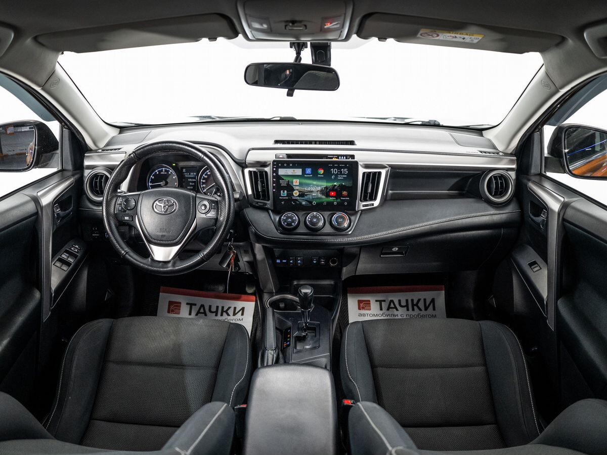 Toyota RAV4 2017 - фото автомобиля