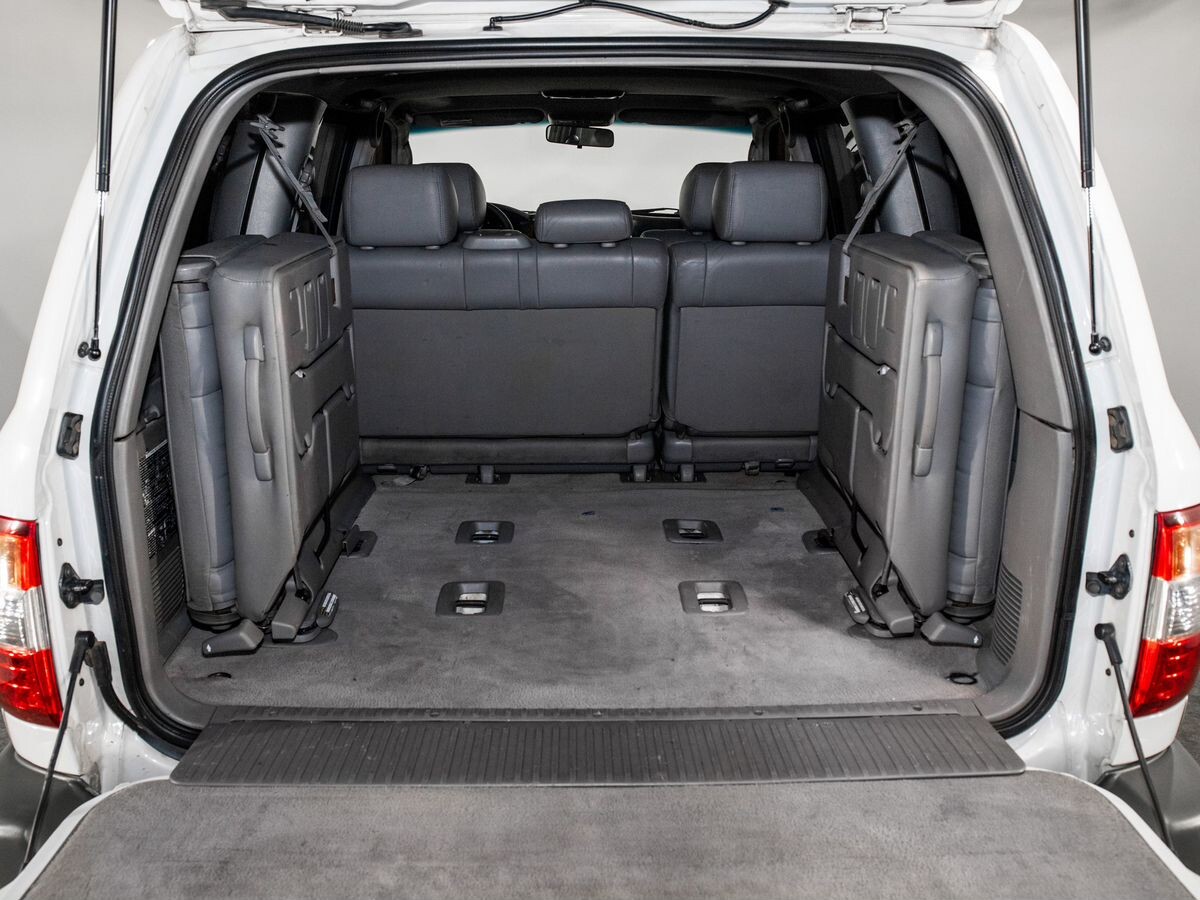 Toyota Land Cruiser 2005 - фото автомобиля