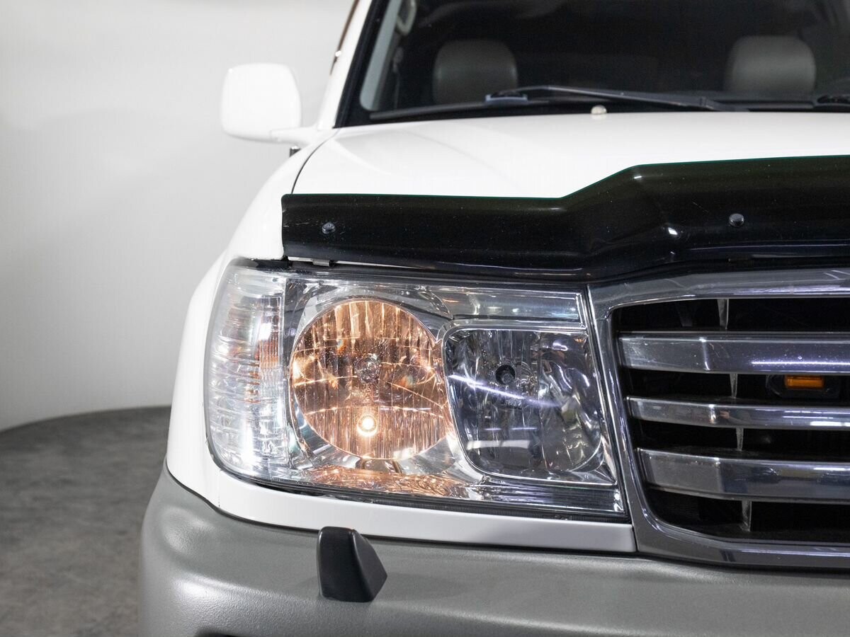 Toyota Land Cruiser 2005 - фото автомобиля