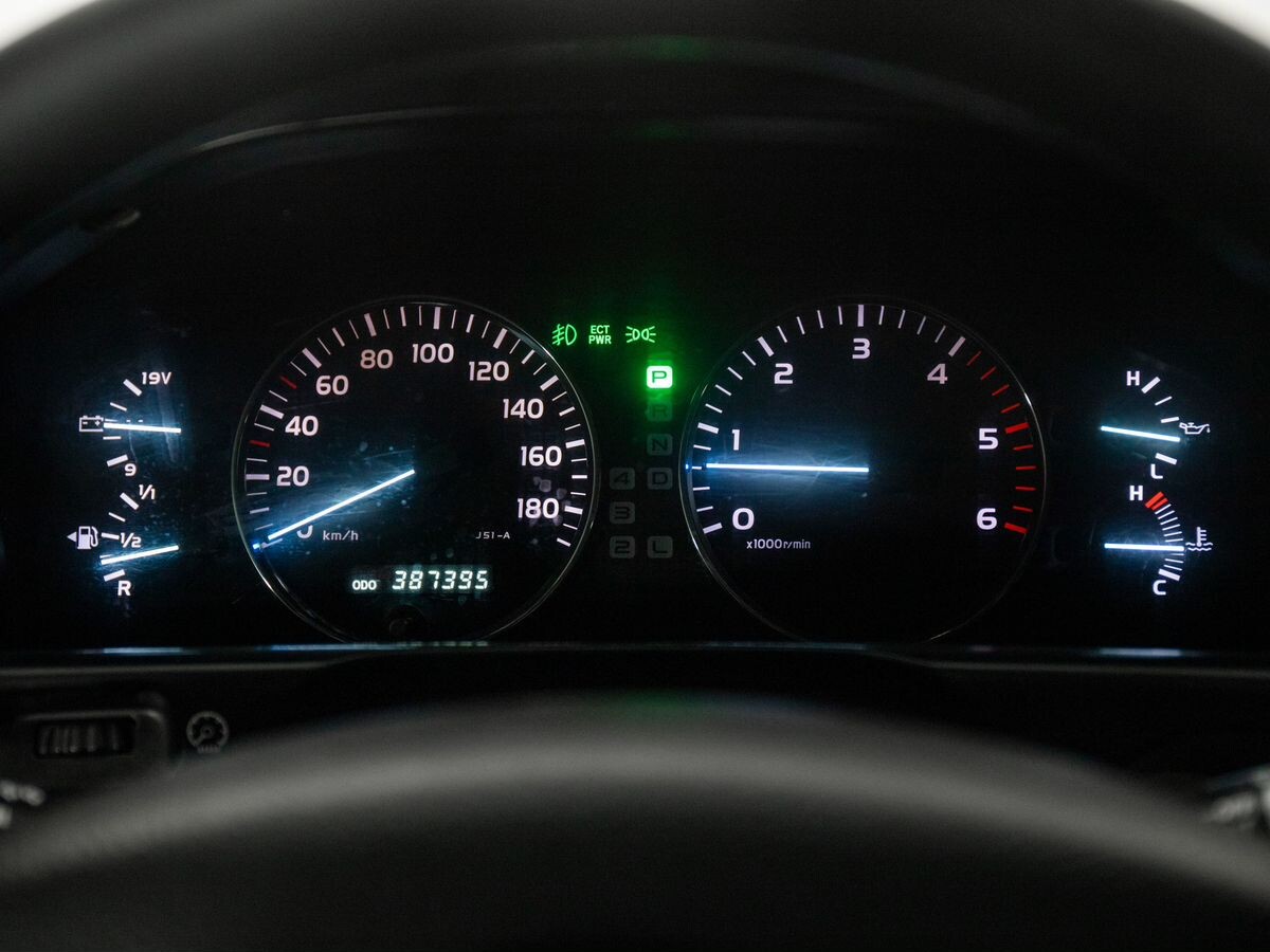 Toyota Land Cruiser 2005 - фото автомобиля