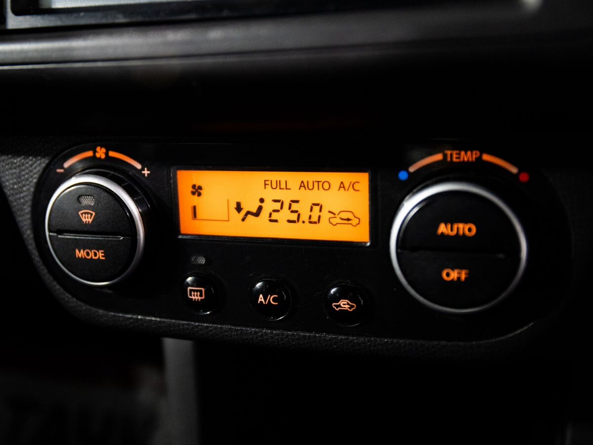 Suzuki Swift 2008 - фото автомобиля