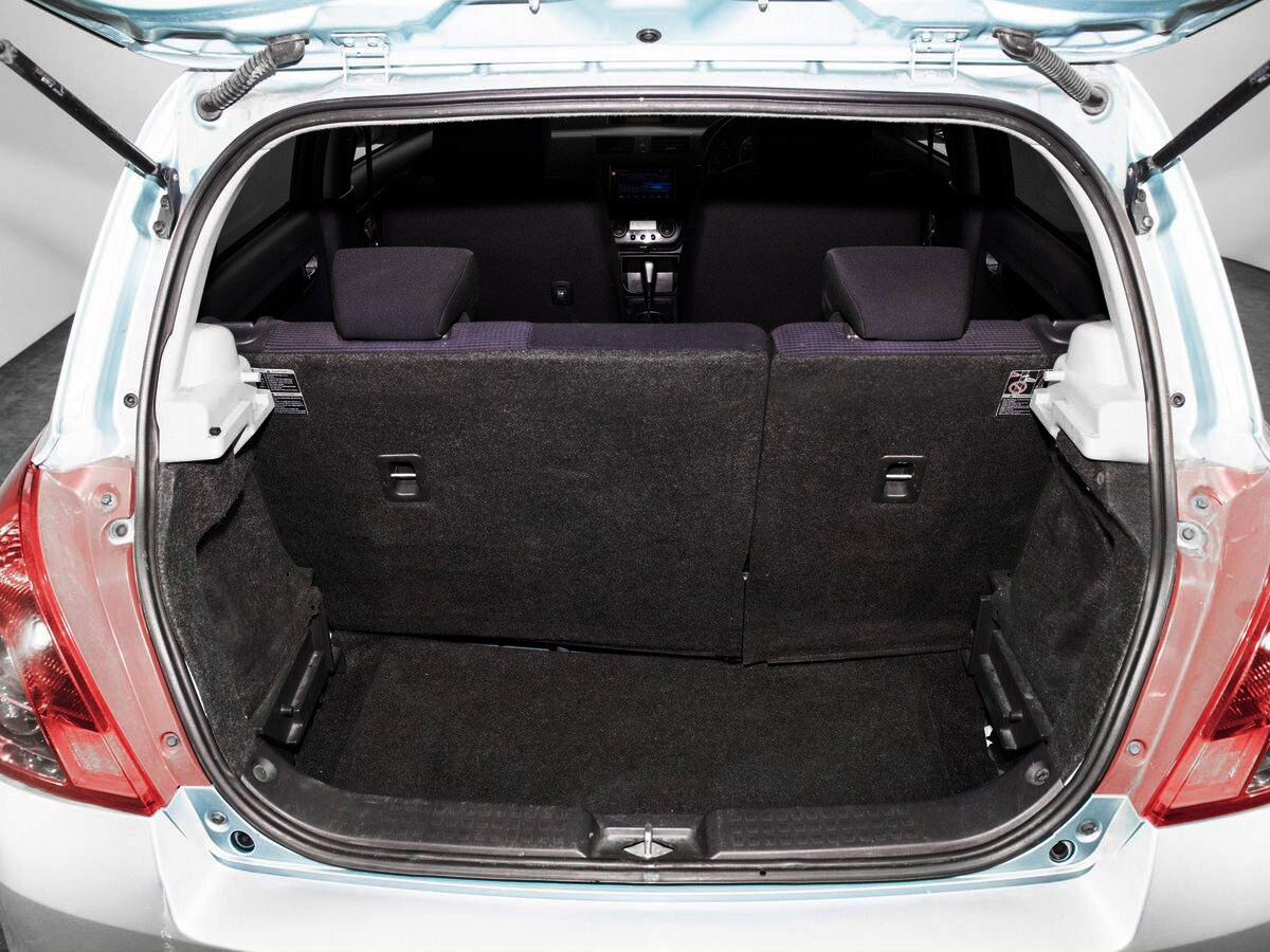 Suzuki Swift 2008 - фото автомобиля