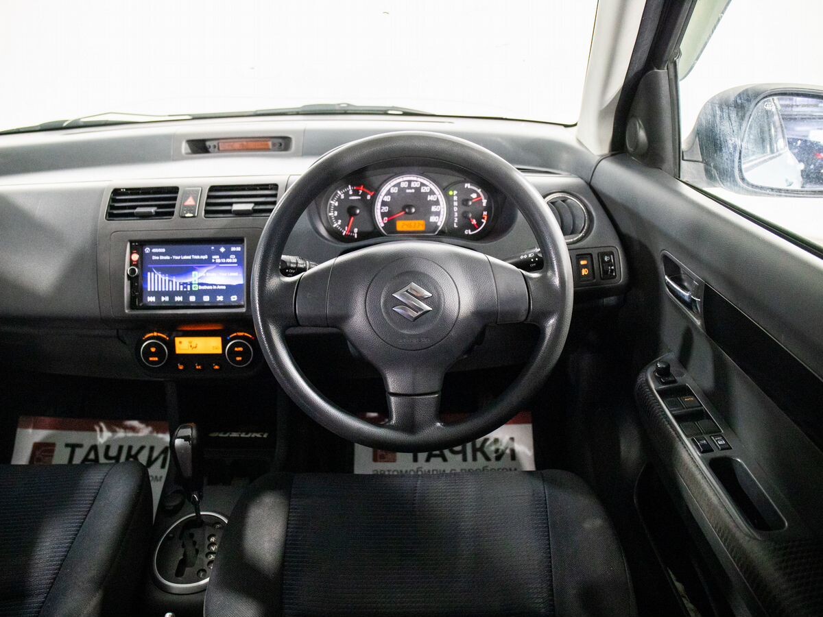 Suzuki Swift 2008 - фото автомобиля
