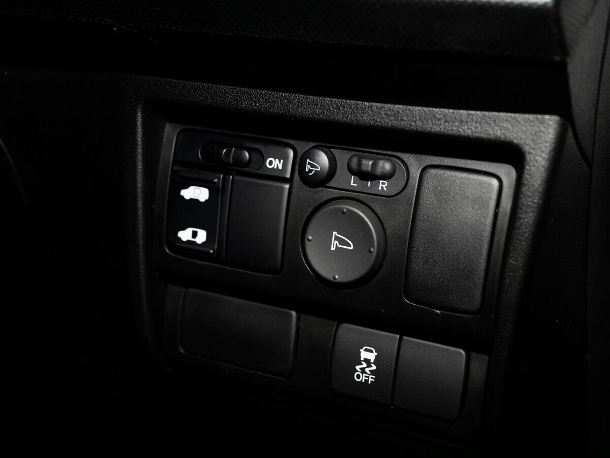 Honda Freed 2012 - фото автомобиля