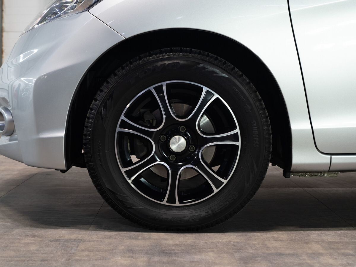 Honda Freed 2012 - фото автомобиля