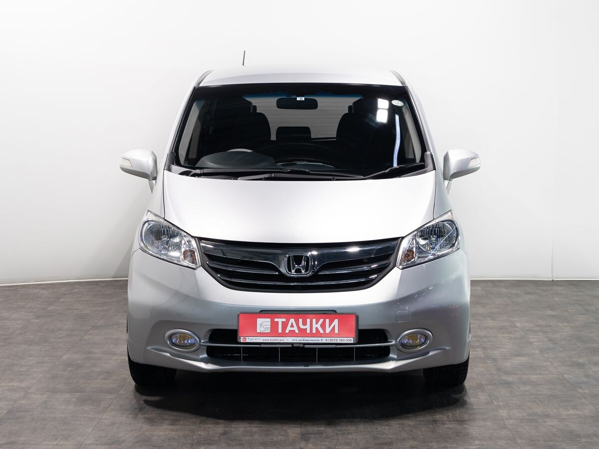 Honda Freed 2012 - фото автомобиля