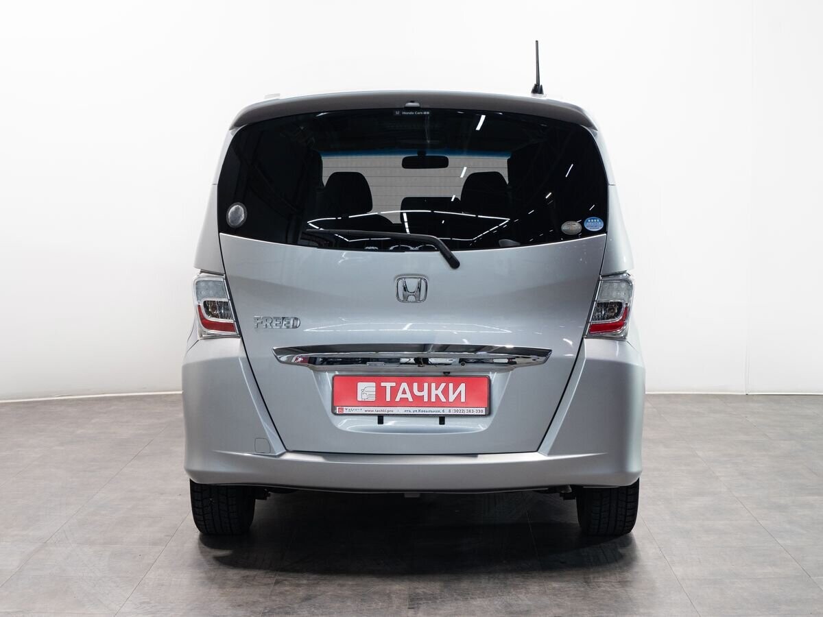 Honda Freed 2012 - фото автомобиля