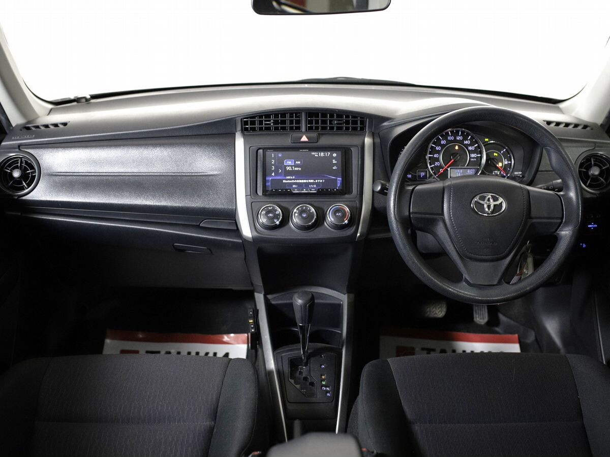 Toyota Corolla 2019 - фото автомобиля