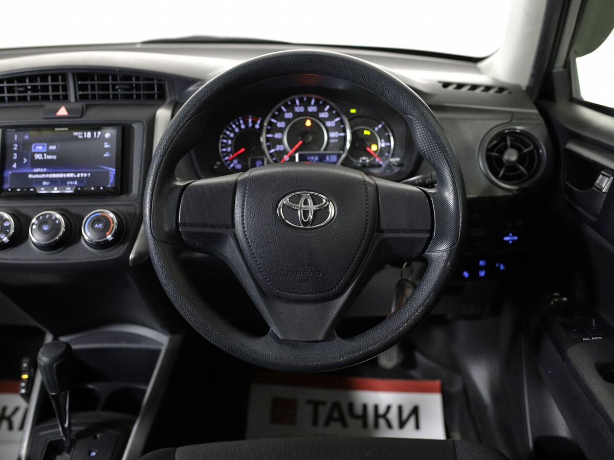 Toyota Corolla 2019 - фото автомобиля