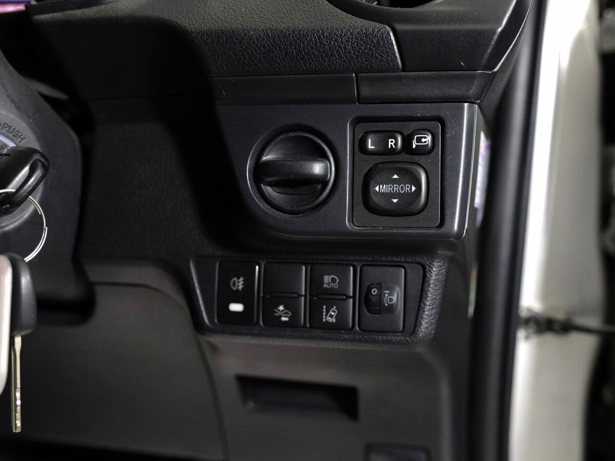 Toyota Corolla 2019 - фото автомобиля