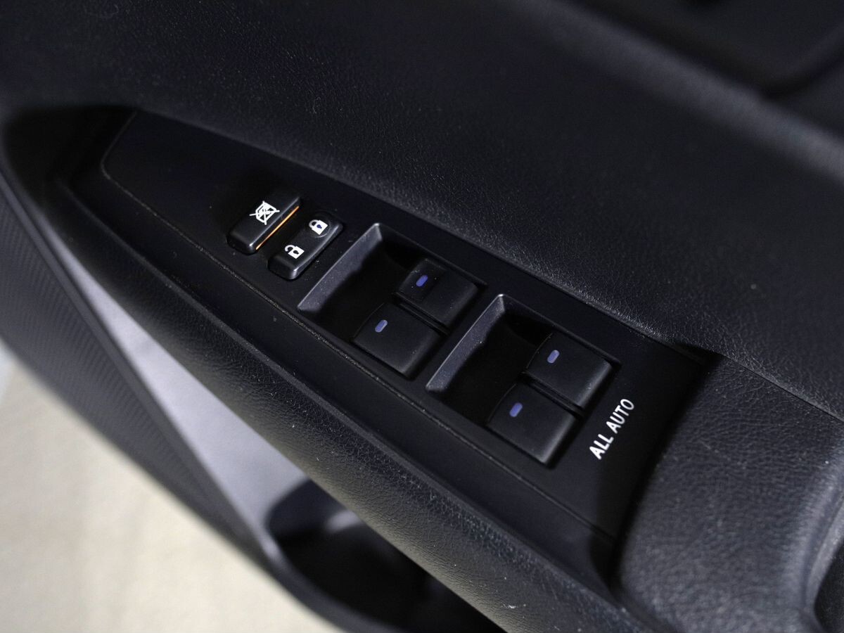 Toyota Corolla 2019 - фото автомобиля