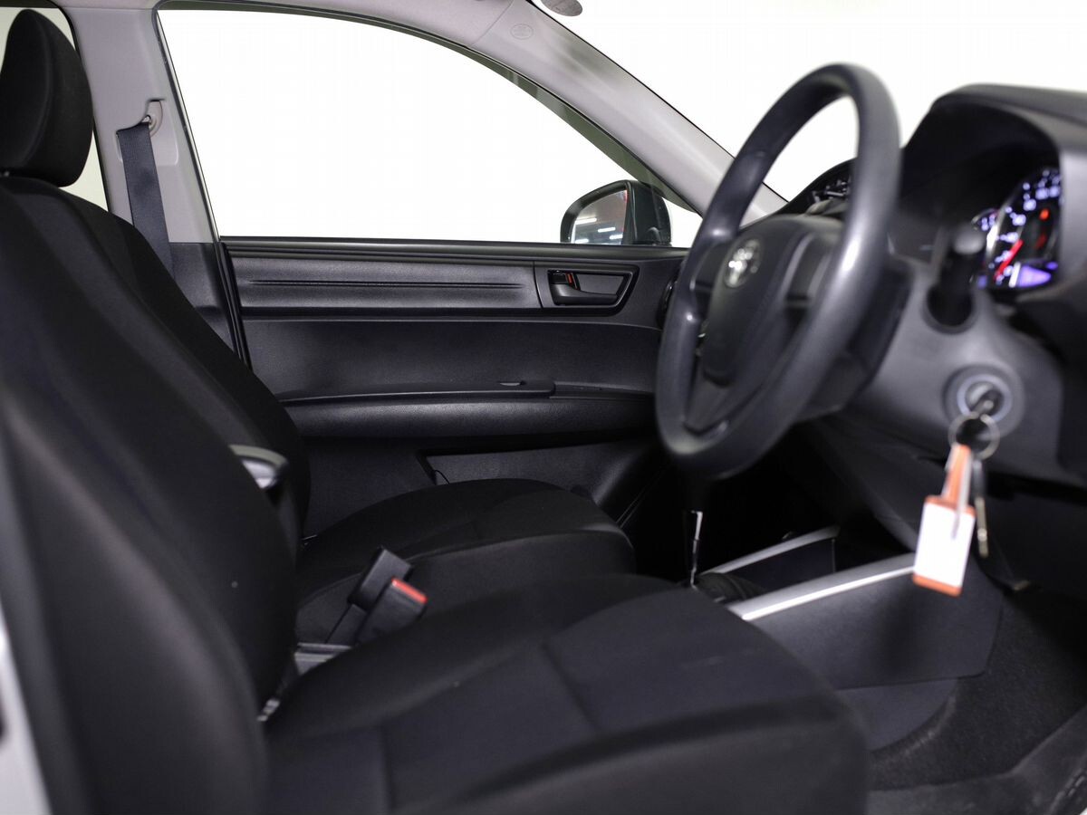 Toyota Corolla 2019 - фото автомобиля