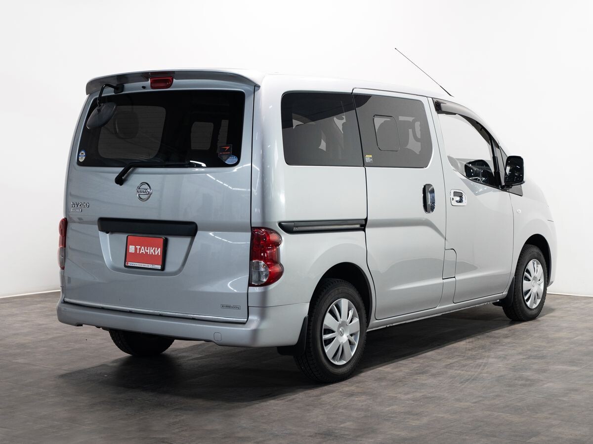 Nissan NV200 2017 - фото автомобиля
