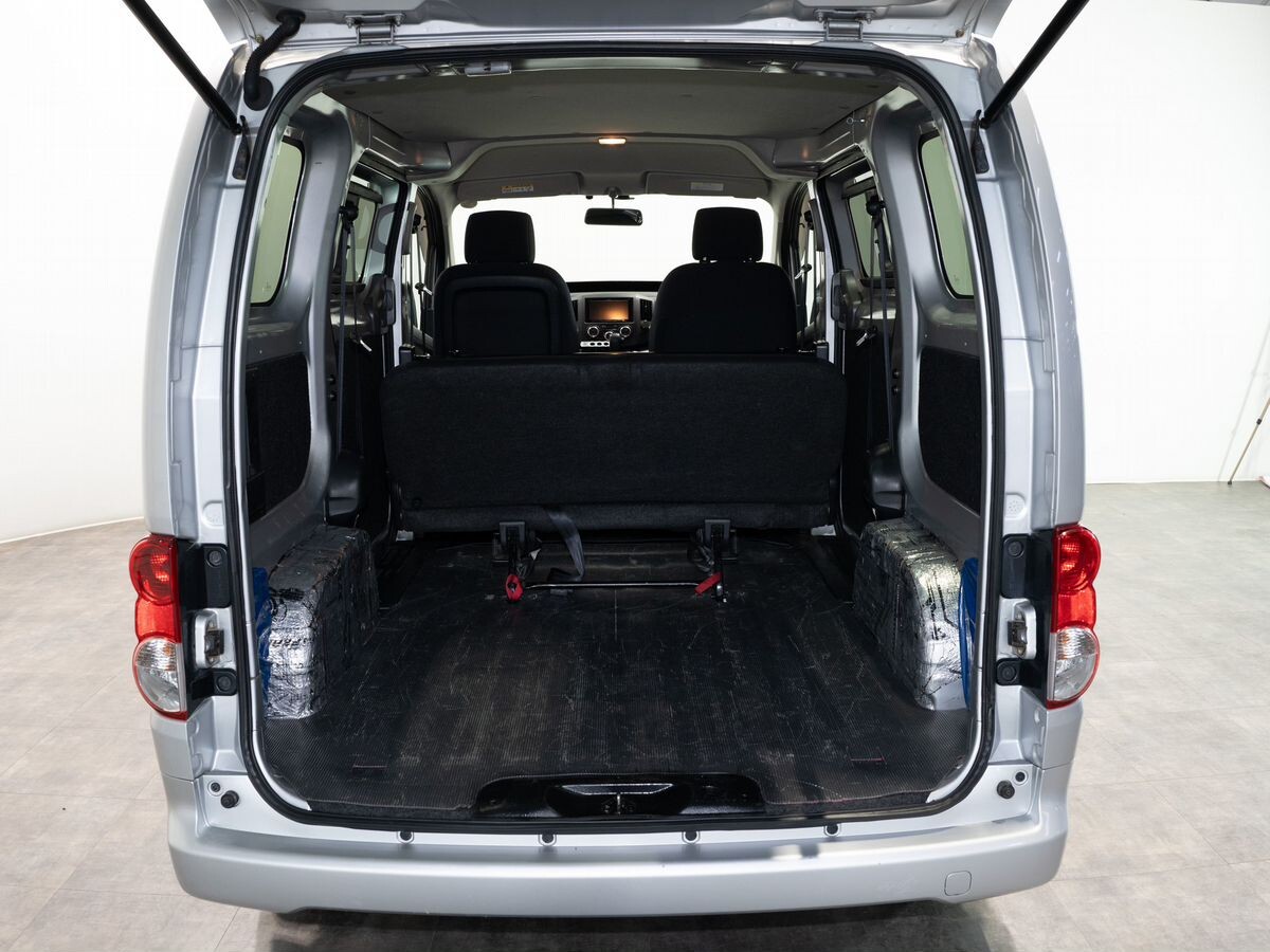 Nissan NV200 2017 - фото автомобиля