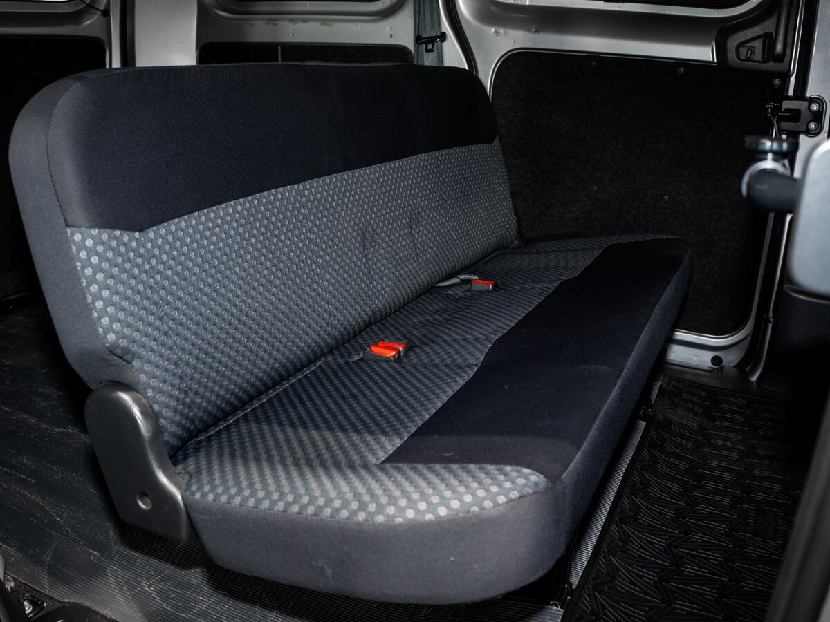 Nissan NV200 2017 - фото автомобиля