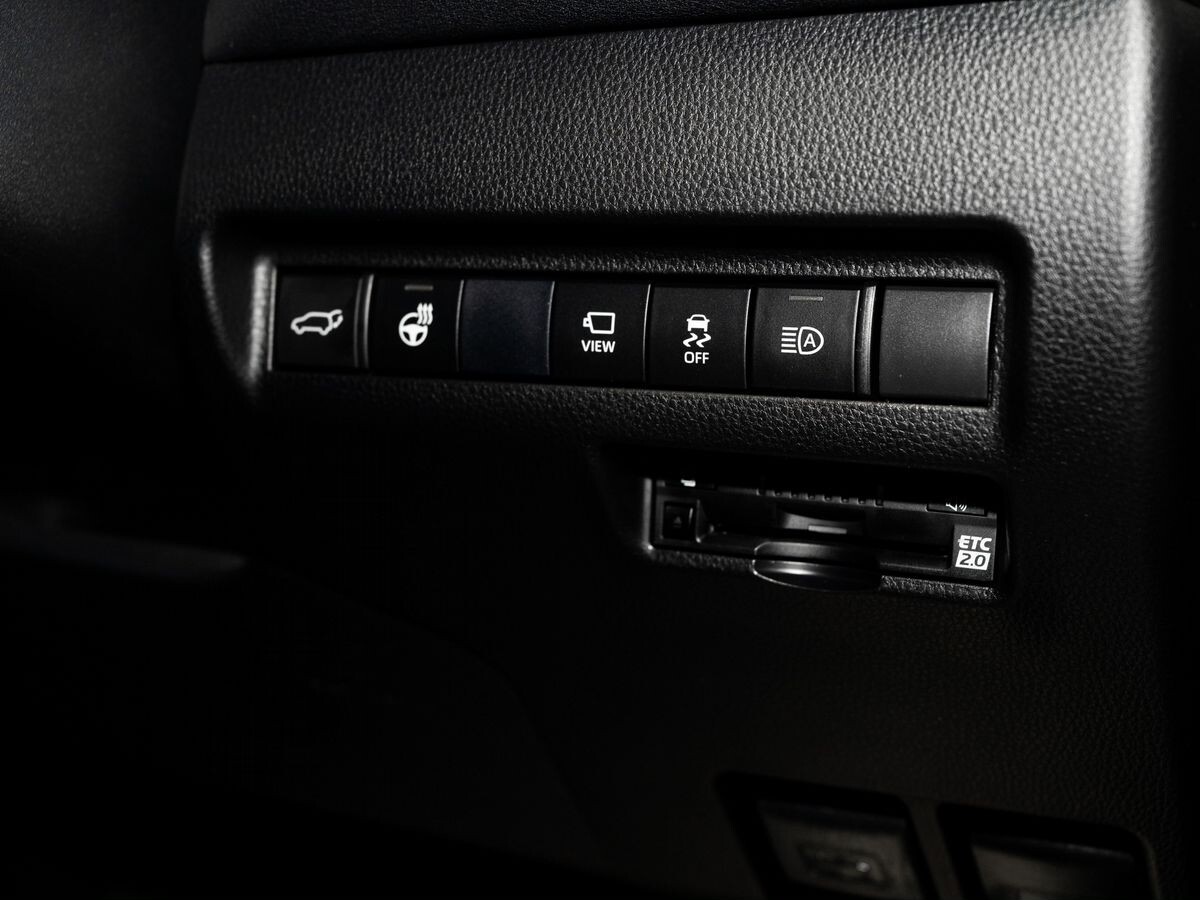 Toyota Harrier 2020 - фото автомобиля