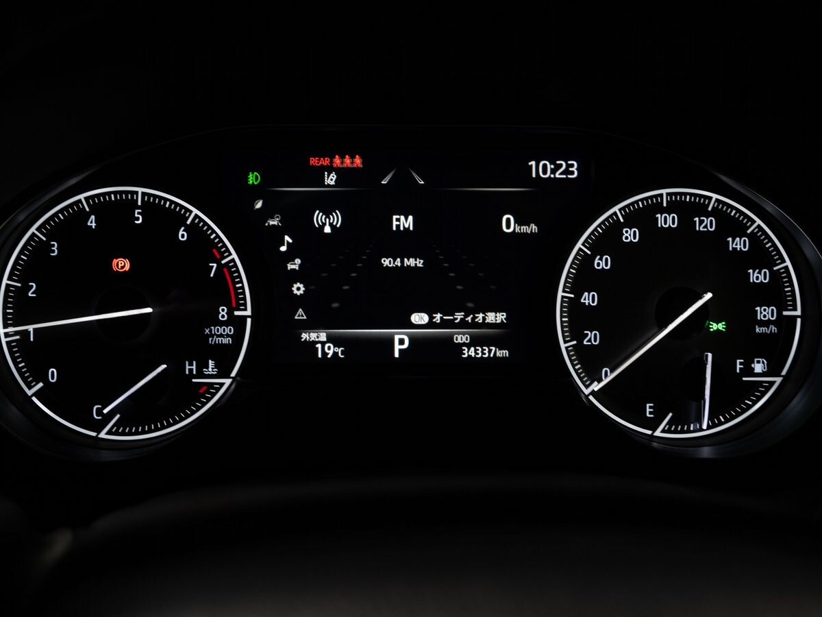 Toyota Harrier 2020 - фото автомобиля