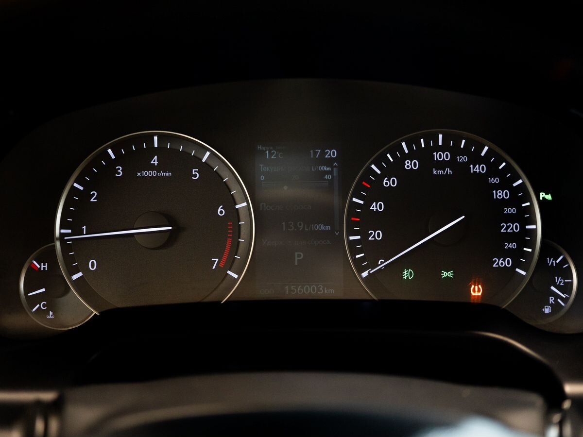 Lexus RX 2019 - фото автомобиля