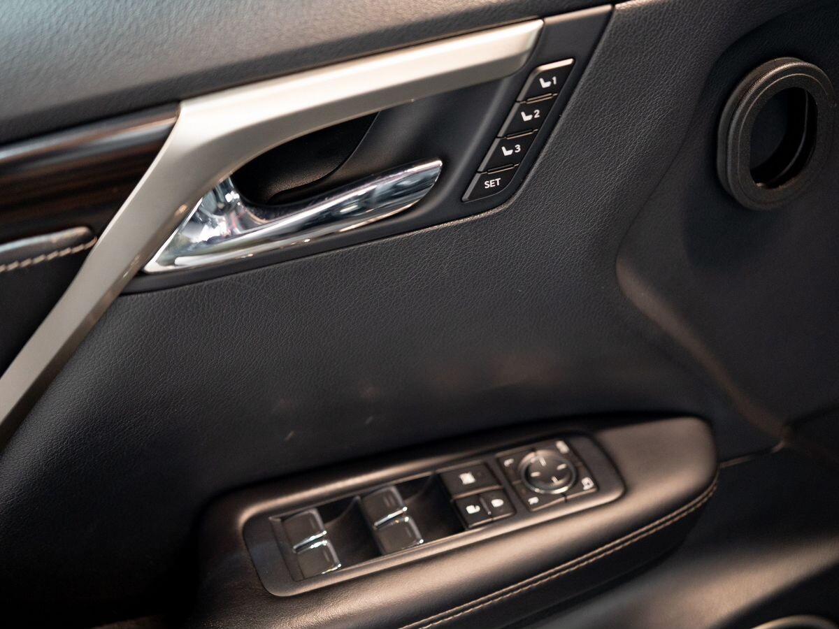 Lexus RX 2019 - фото автомобиля