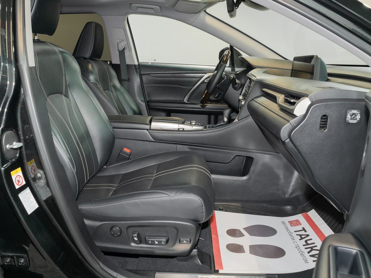 Lexus RX 2019 - фото автомобиля