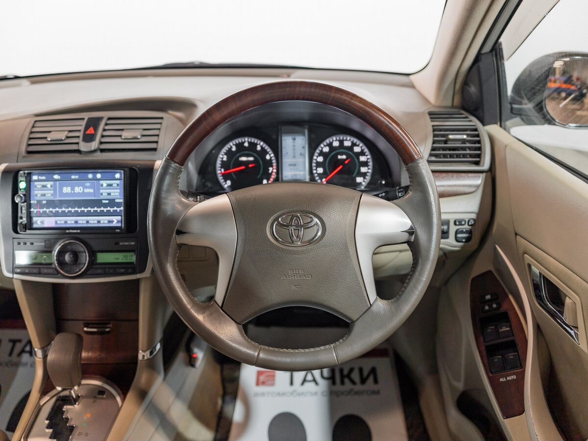 Toyota Premio 2010 - фото автомобиля