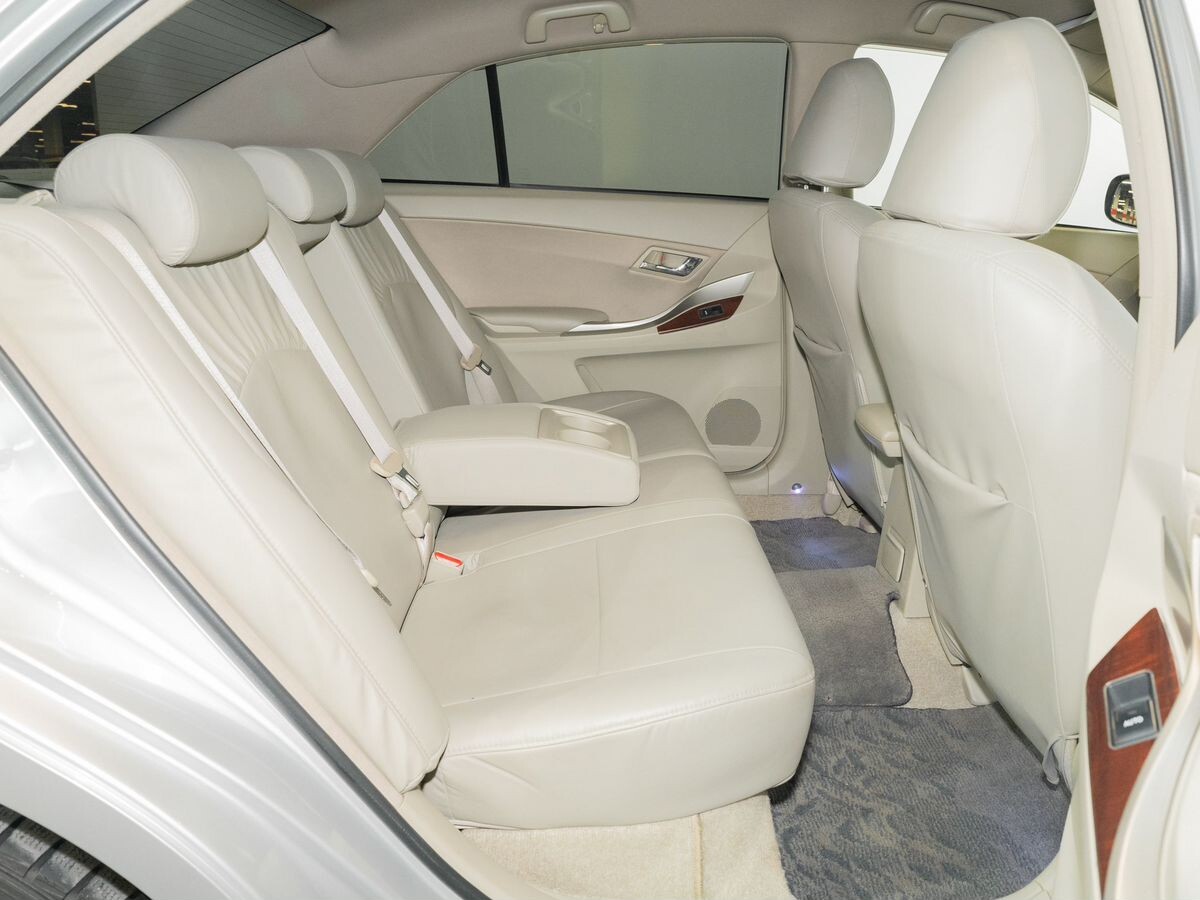 Toyota Premio 2010 - фото автомобиля