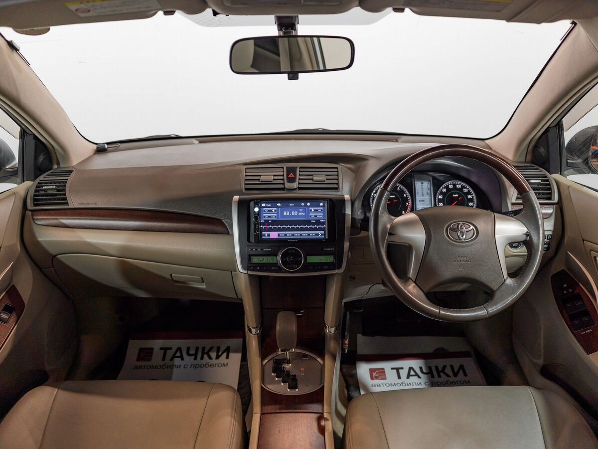 Toyota Premio 2010 - фото автомобиля