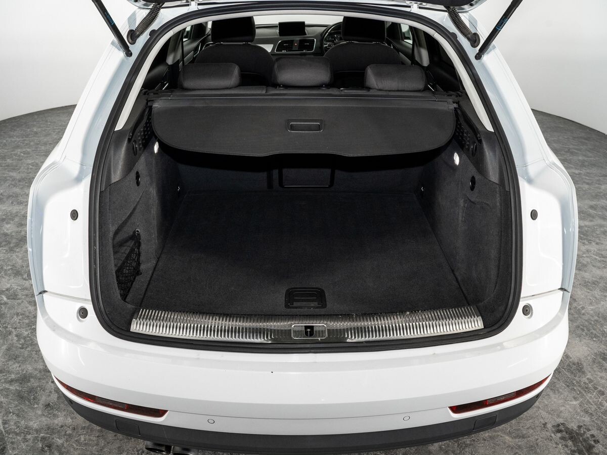 Audi Q3 2015 - фото автомобиля