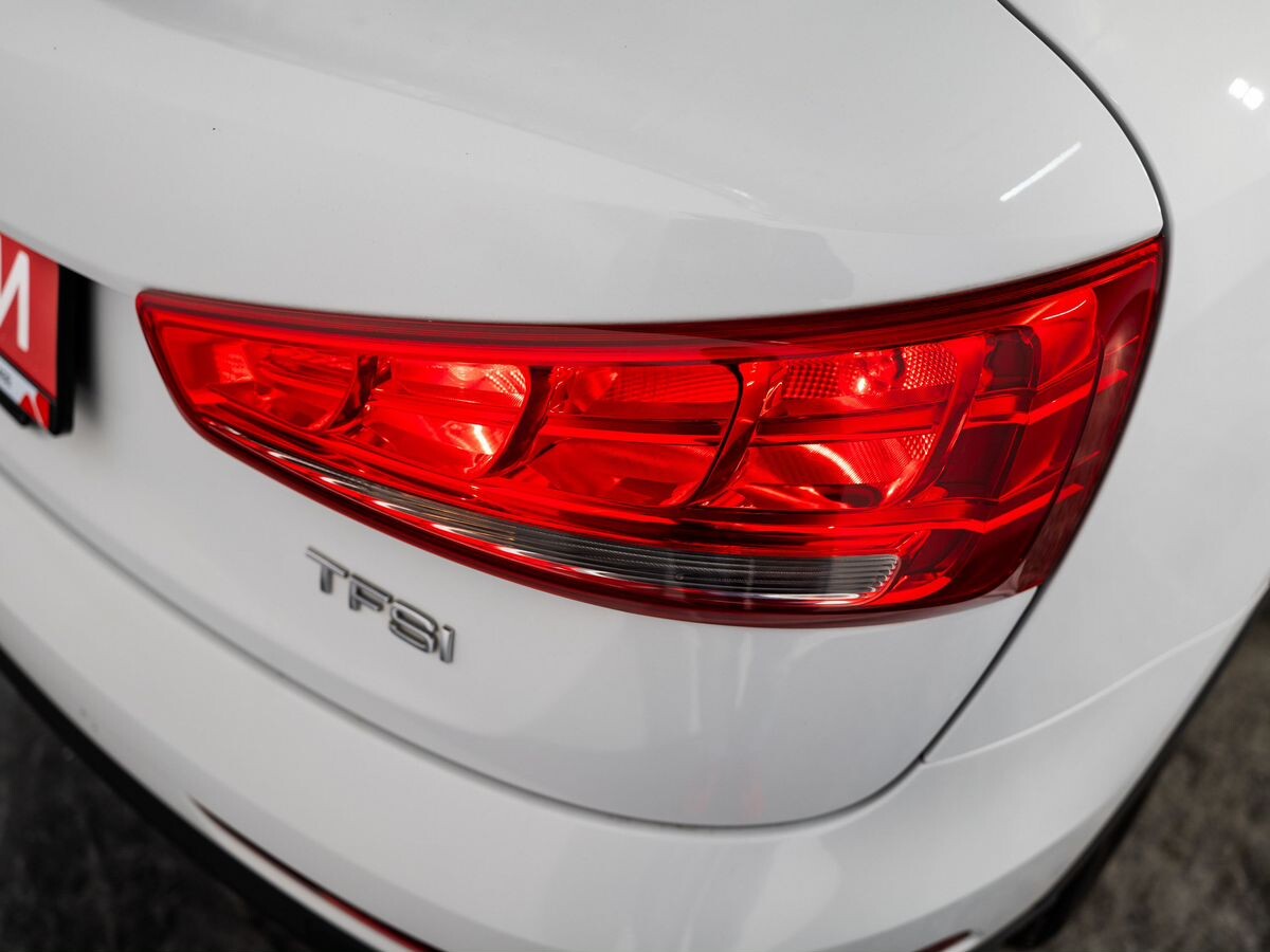 Audi Q3 2015 - фото автомобиля