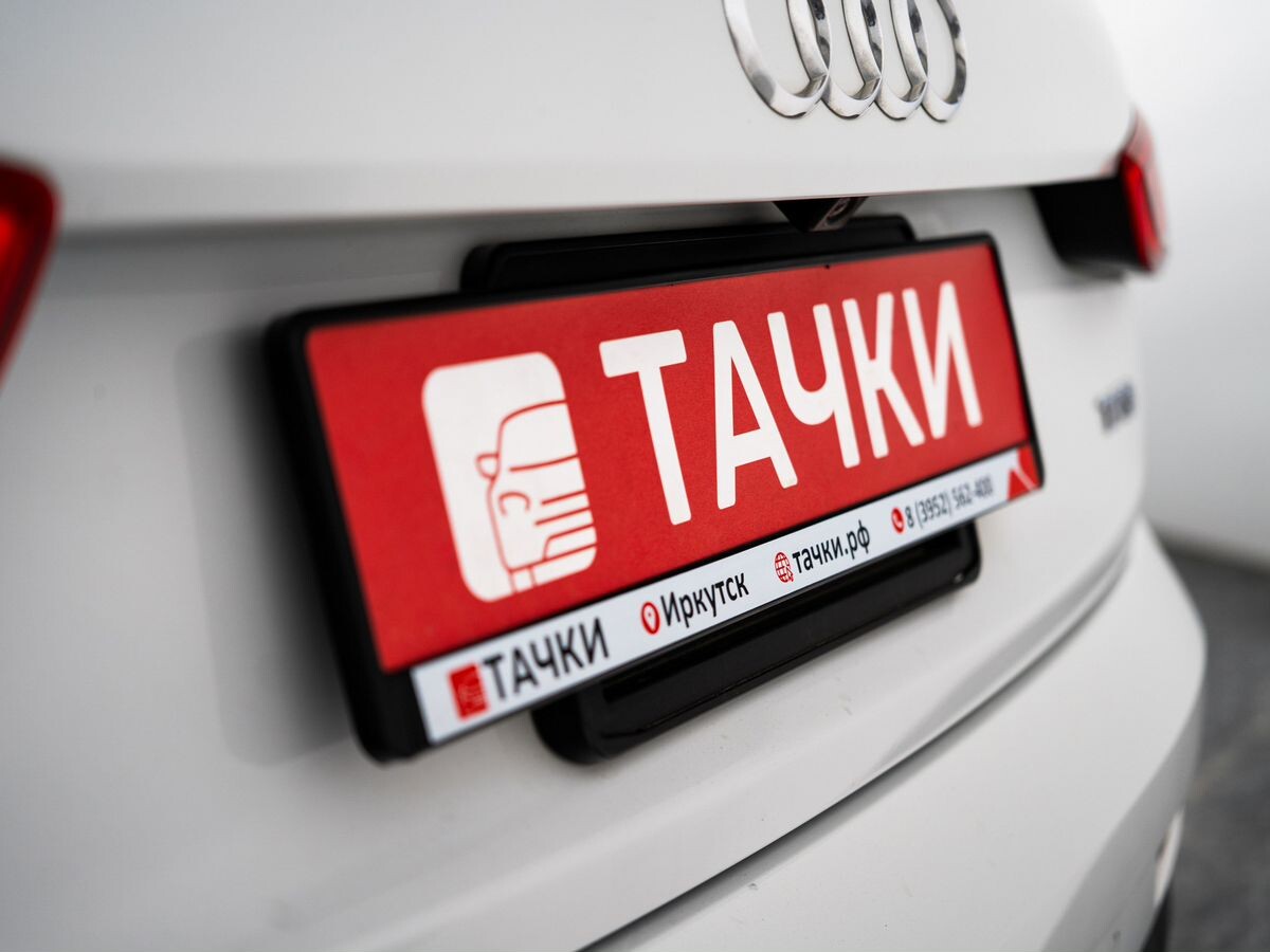 Audi Q3 2015 - фото автомобиля