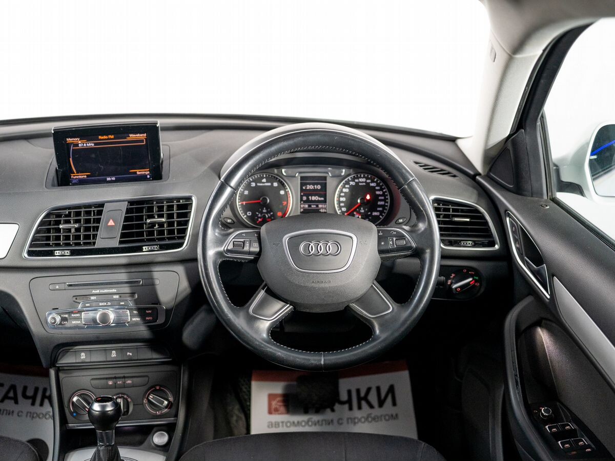 Audi Q3 2015 - фото автомобиля