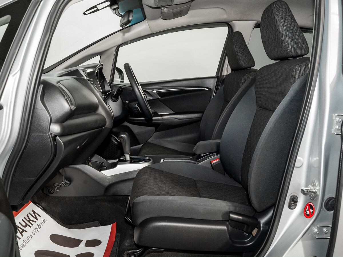 Honda Fit 2013 - фото автомобиля