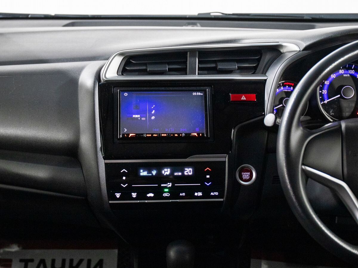 Honda Fit 2017 - фото автомобиля