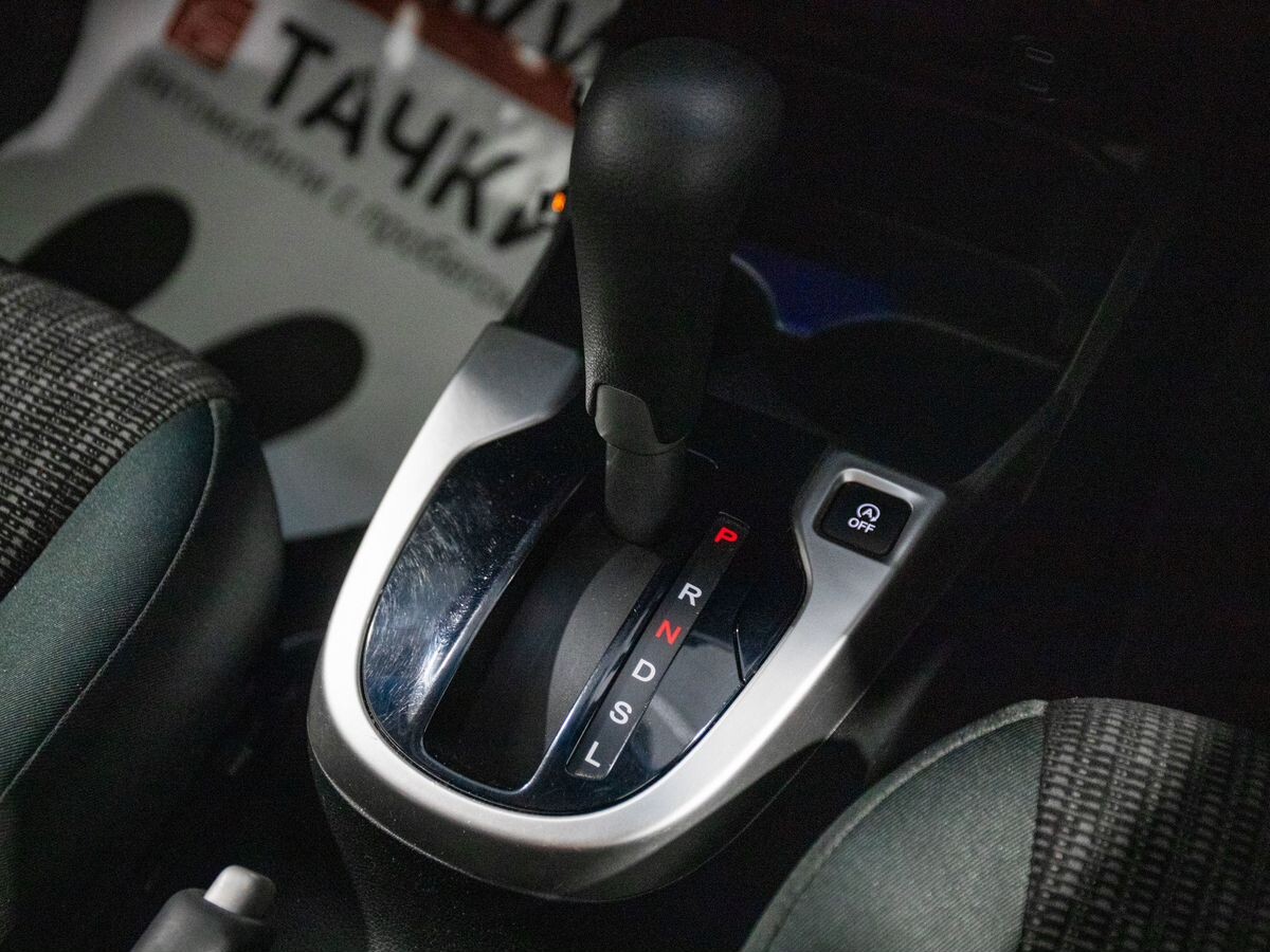 Honda Fit 2017 - фото автомобиля