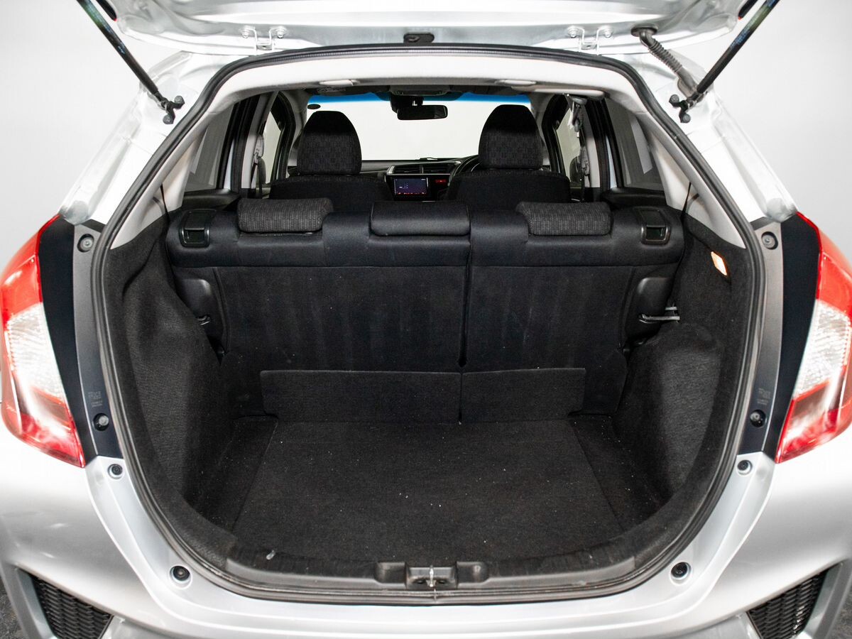 Honda Fit 2017 - фото автомобиля