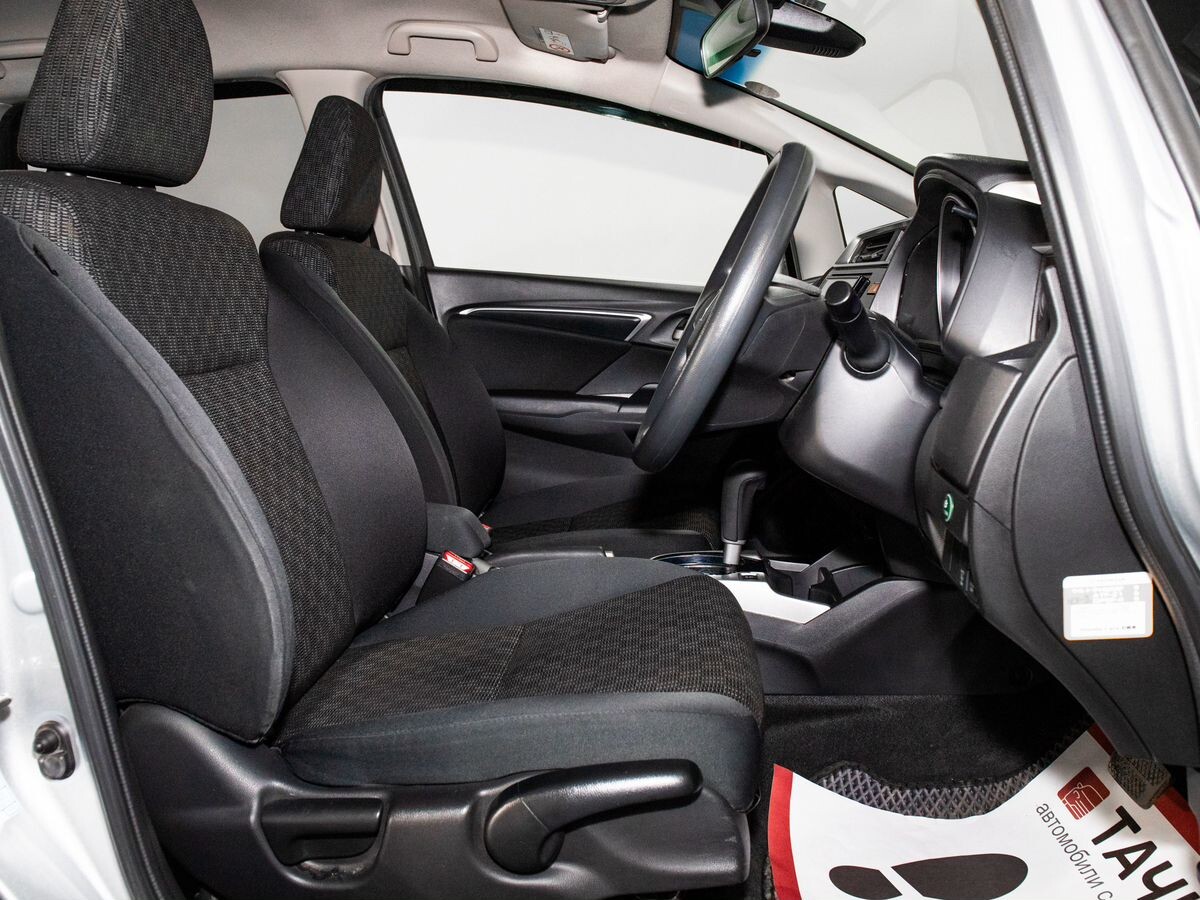 Honda Fit 2017 - фото автомобиля