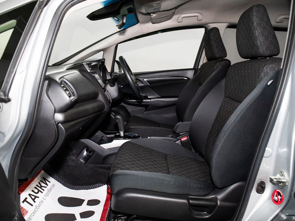 Honda Fit 2017 - фото автомобиля