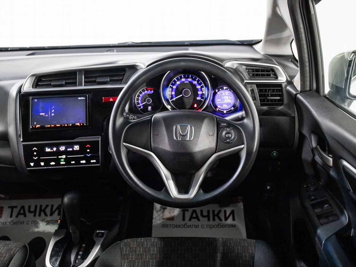 Honda Fit 2017 - фото автомобиля