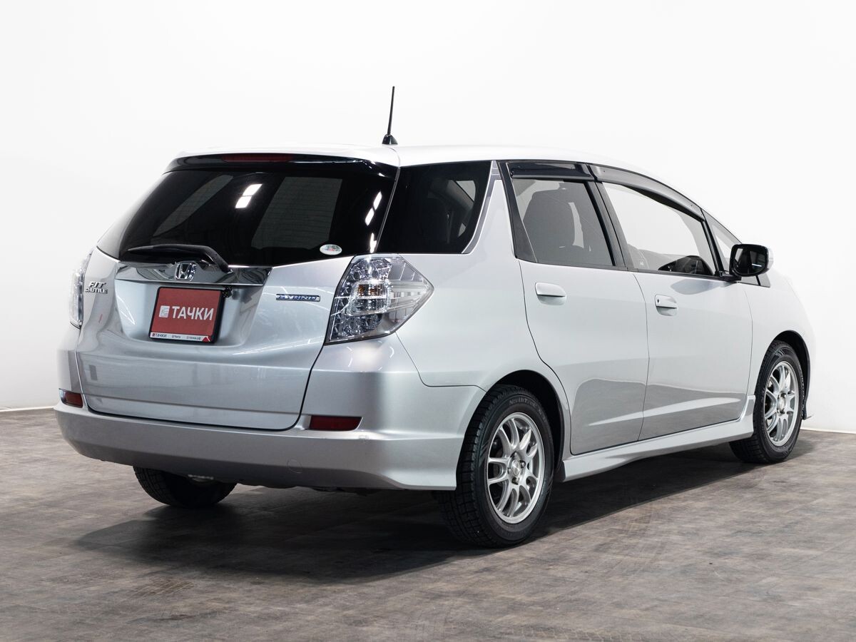Honda Fit Shuttle 2012 - фото автомобиля