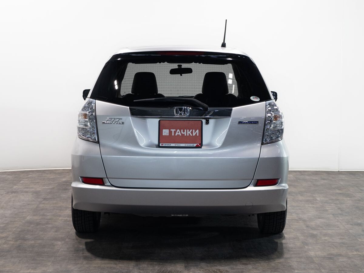 Honda Fit Shuttle 2012 - фото автомобиля