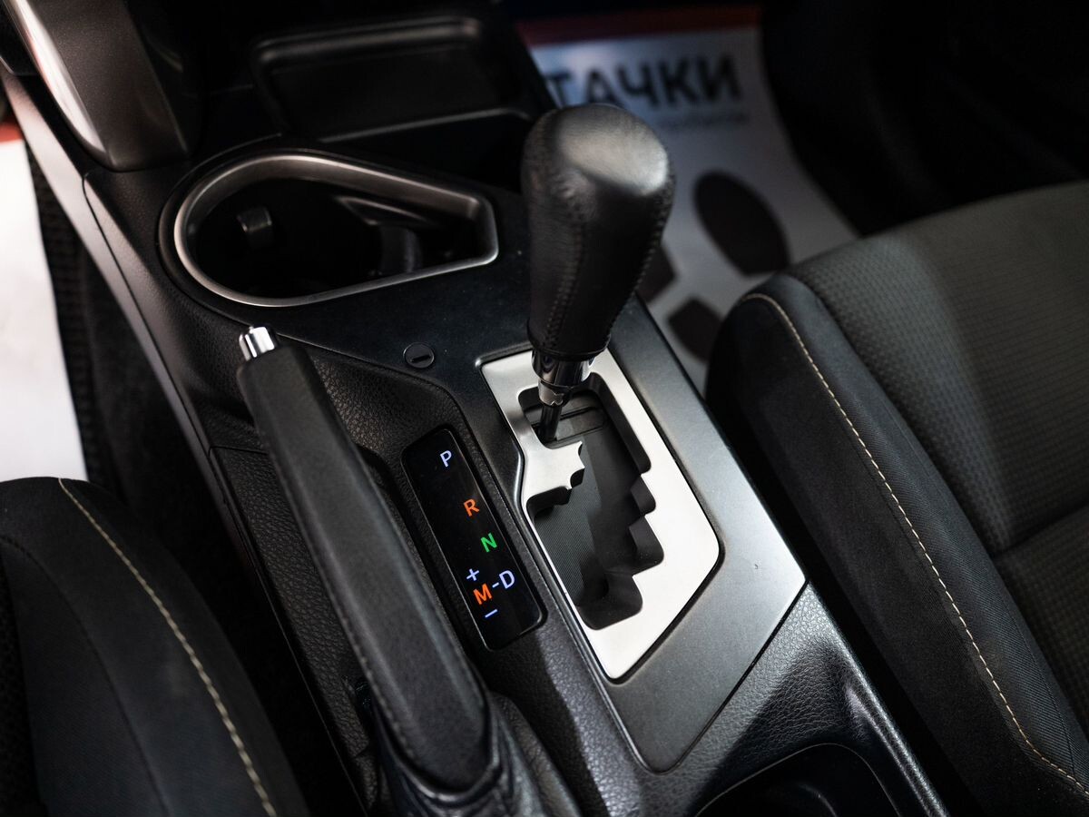 Toyota RAV4 2017 - фото автомобиля