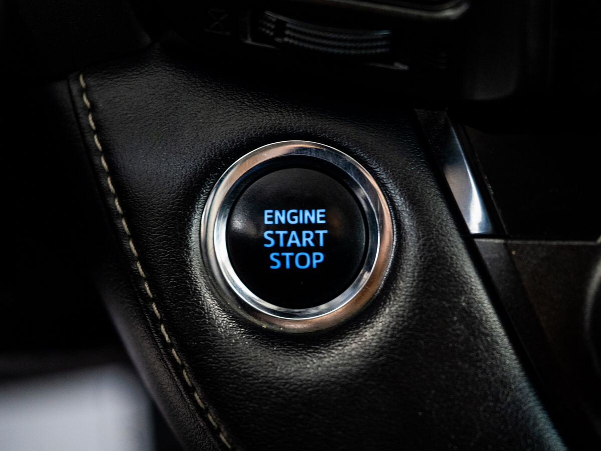 Toyota RAV4 2017 - фото автомобиля