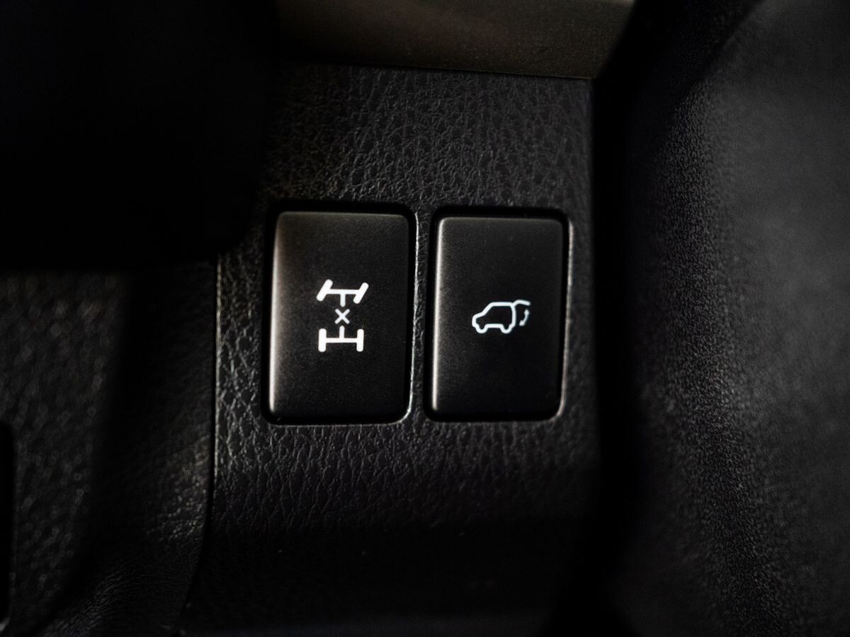 Toyota RAV4 2017 - фото автомобиля